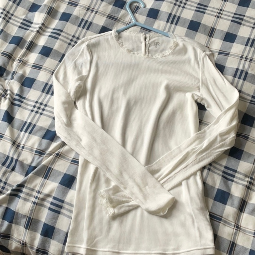 White long sleeve top, lace details